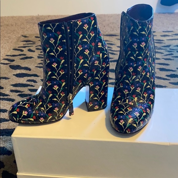 Marc Jacobs booties - Picture 3 of 4